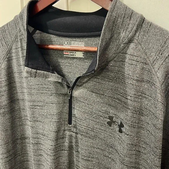Under Armour 1/4 zip heat gear long sleeve shirt - Picture 4 of 7